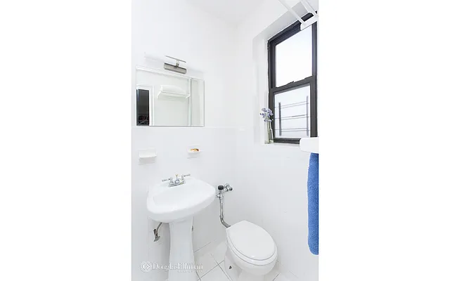 Sold by Douglas Elliman | media 10