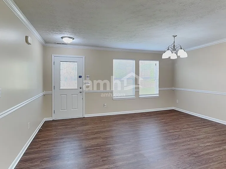 8193 Tasman Dr — Photo 5