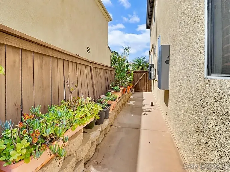 1762 Bramblewood Ct — Photo 40