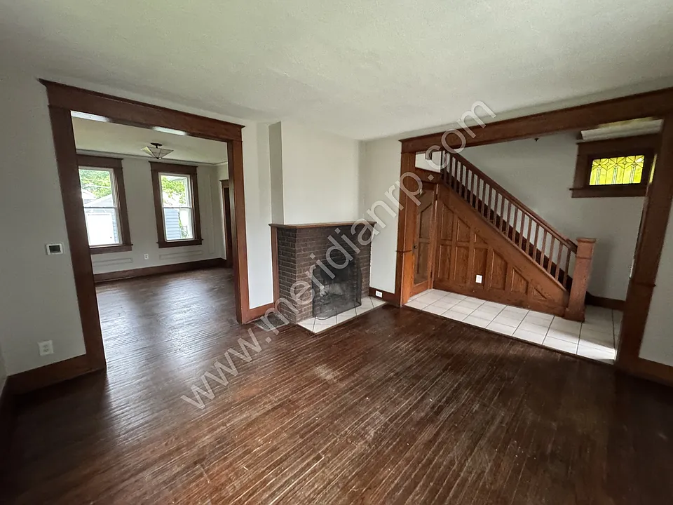 321 Kinsmoor Ave
