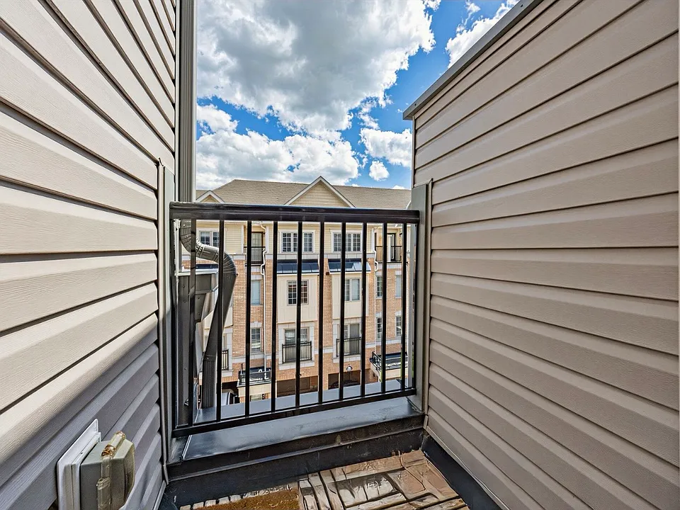 2494 Rosedrop Path #204