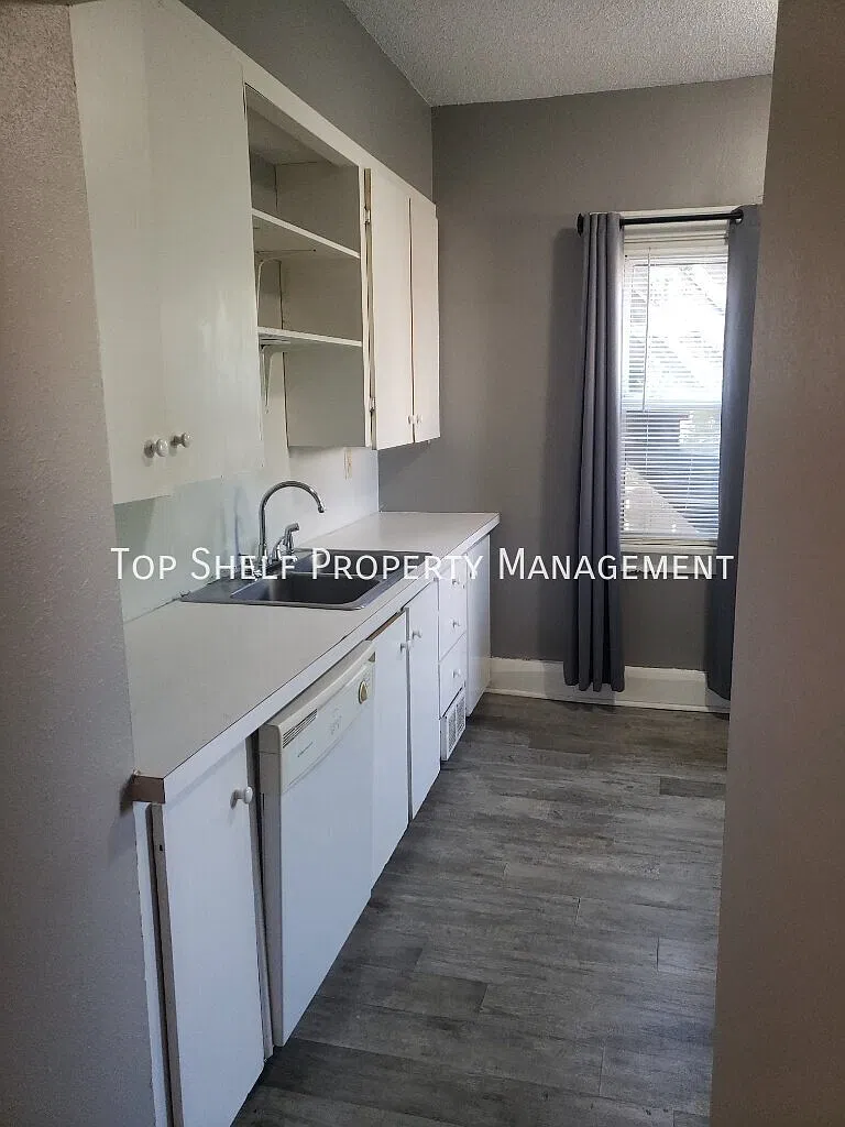 2 bed, 700 sqft, $800 — Photo 4