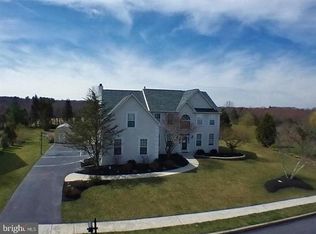 61 Bradford Dr, Schwenksville, PA 19473