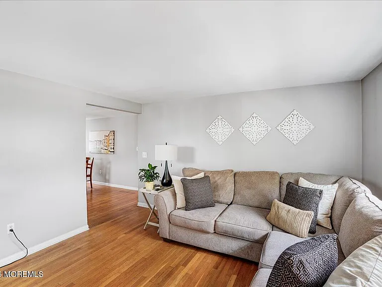 52 Saint Ann St #2 — Photo 11