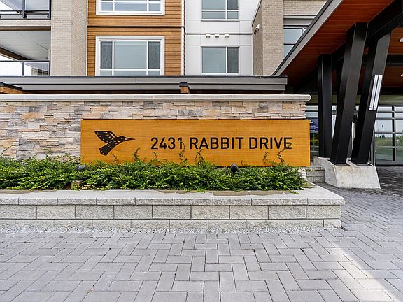 2nd image of 2431 Rabbit Dr #105