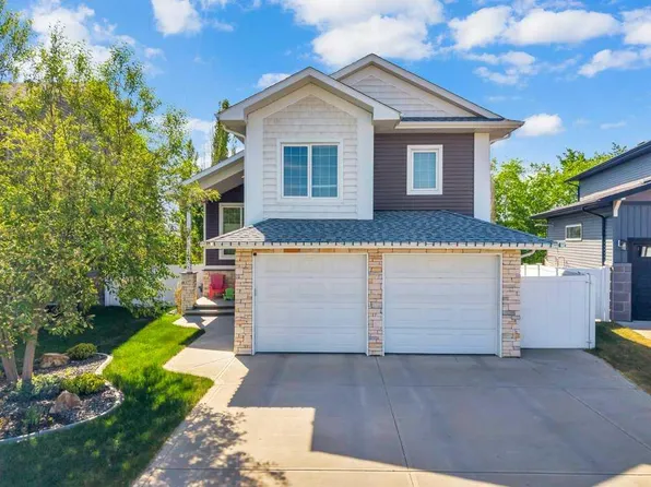 17 E McKelvey Close, Blackfalds, AB T4M 0B1