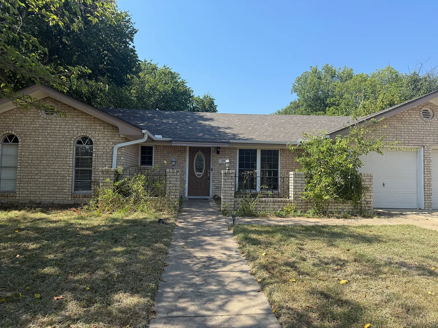 3 bed, 1900 sqft, $1,795 — Photo 1