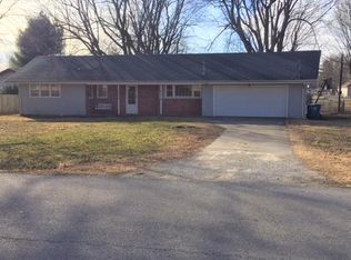 3855 S Geri Ave, Springfield, MO 65807