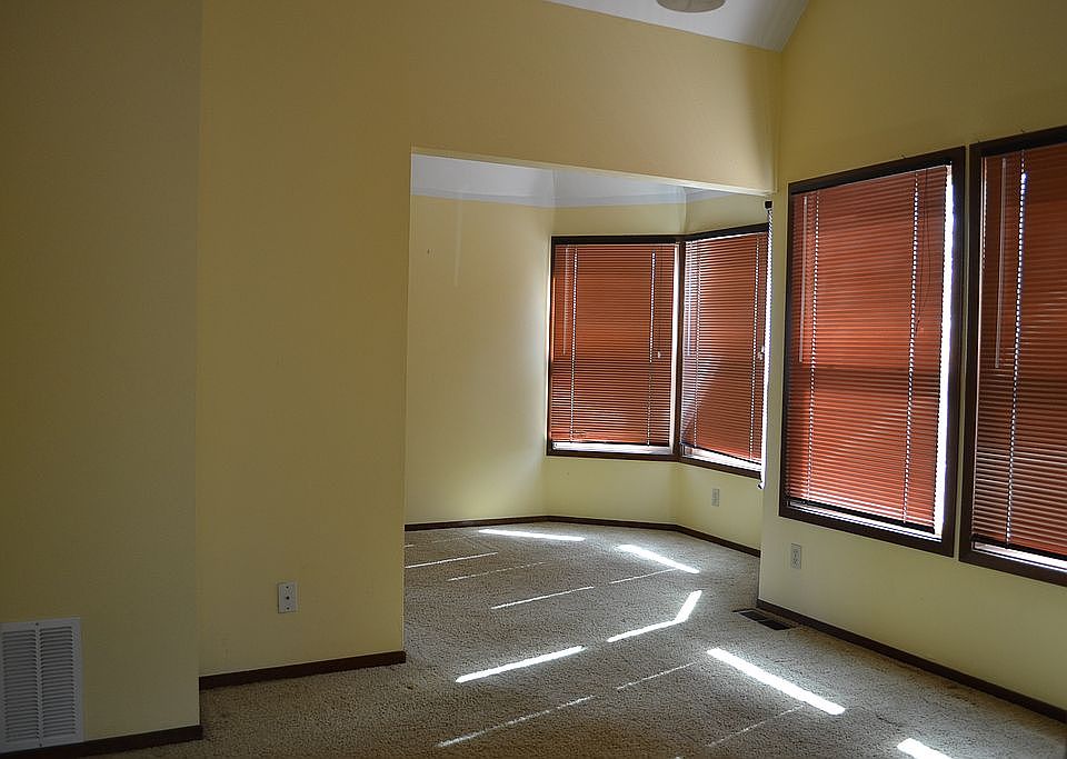 2nd image of 103 S Gibbs St