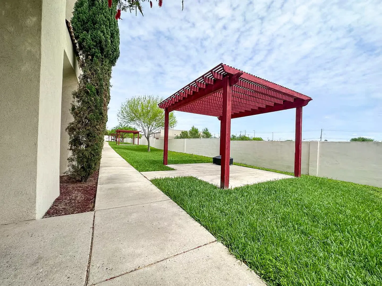 2 bed, 2.0 bath, 1194 sqft, $4,638 — Photo 4