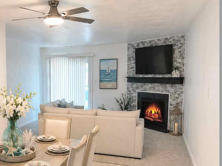 500 Barberton Dr — Photo 6
