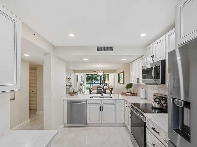 2101 Marina Isle Way #203 — Photo 3