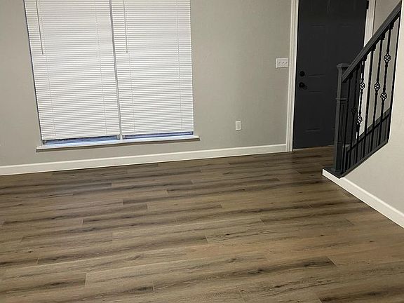 4th image of 4223 Sunset Dr APT 4