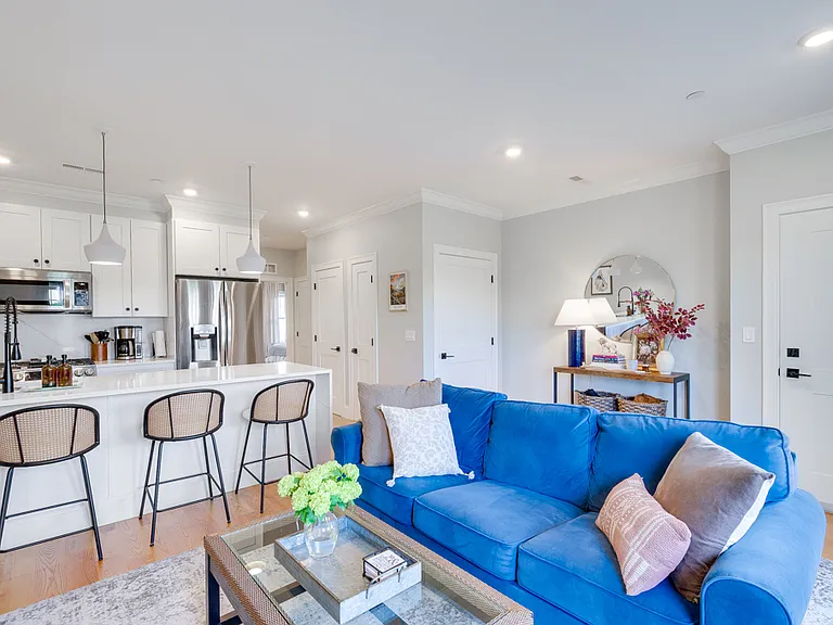 31 Boardman St #2 — Photo 3