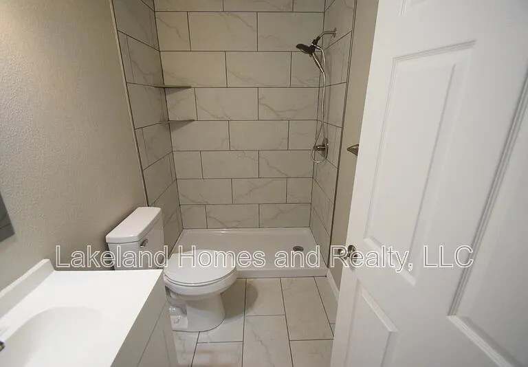 527 Garden Dr N #2 — Photo 11
