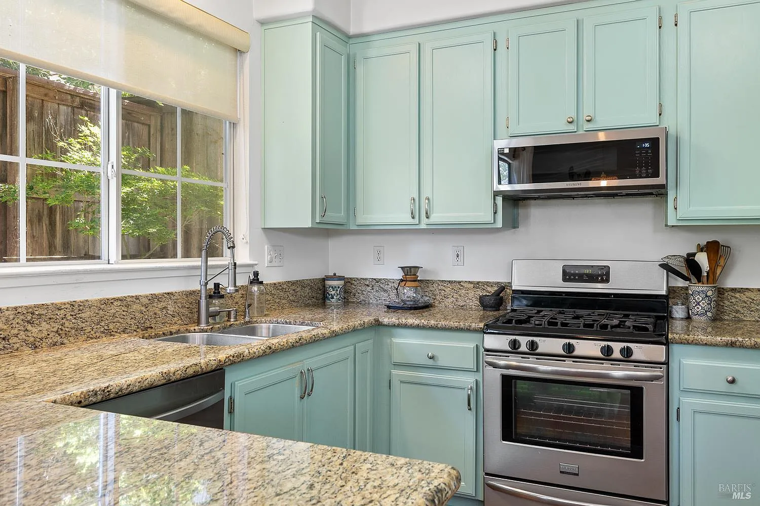 1040 Addison Circle - Photo 7