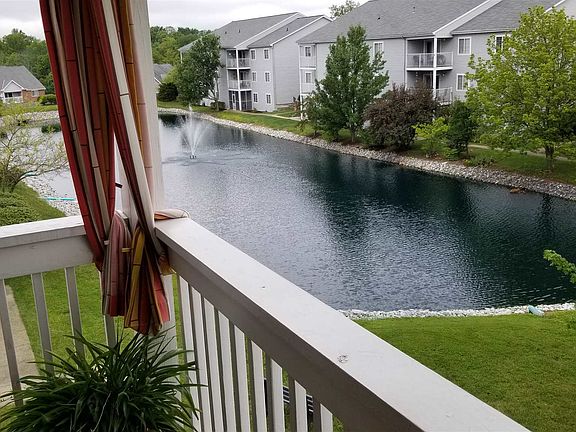 3rd image of 150 Herrington Ct APT 11
