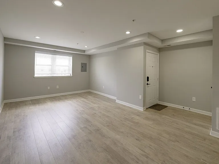 1932 3rd St NE #102 — Photo 8