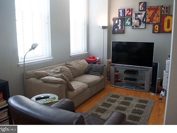 2nd image of 130-36 N Bread St #309