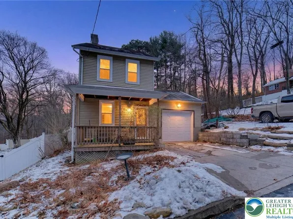 22 Warren St, Fountain Hill, PA 18015