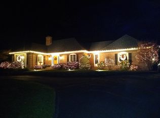 17 William Fairfield Dr, Wenham, MA 01984