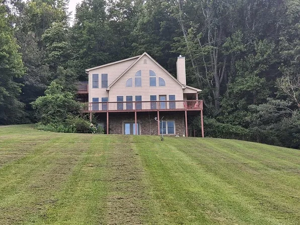 2557 Schisandra Ln, Cosby, TN 37722