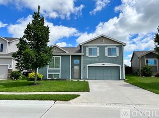 18818 Y St, Omaha, NE 68135