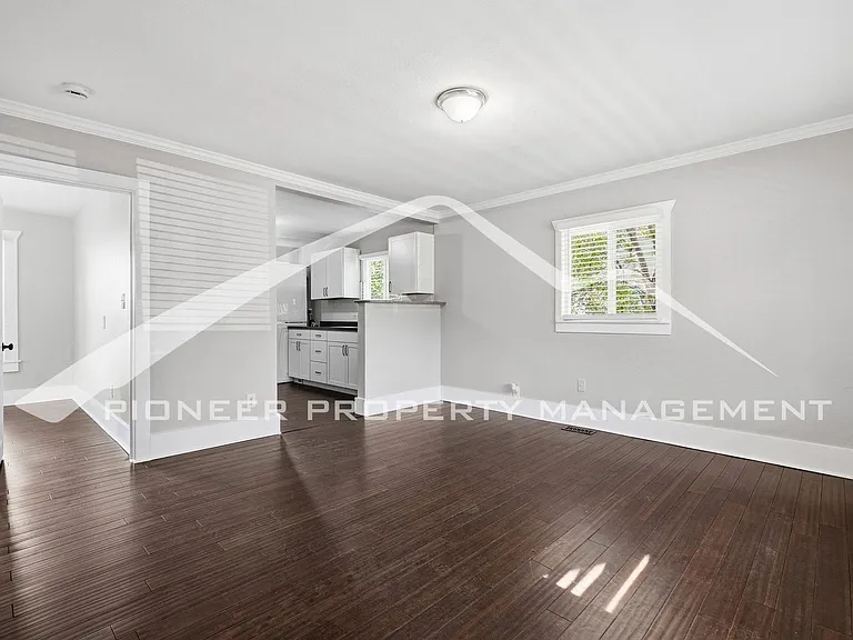 44 Julian St — Photo 4