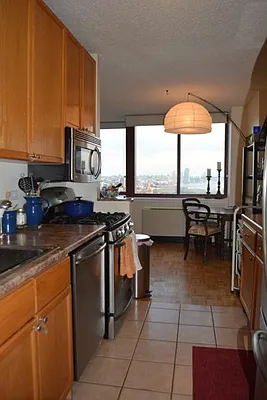 Rented by Douglas Elliman | media 24
