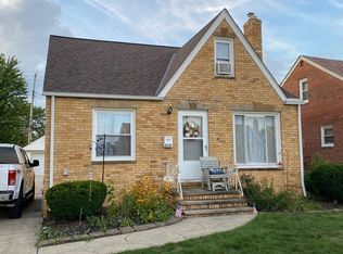 8326 Whittington Dr, Parma, OH