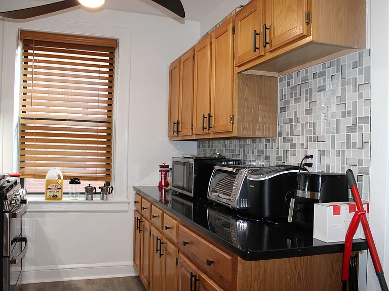 312 Main St #4H — Photo 5