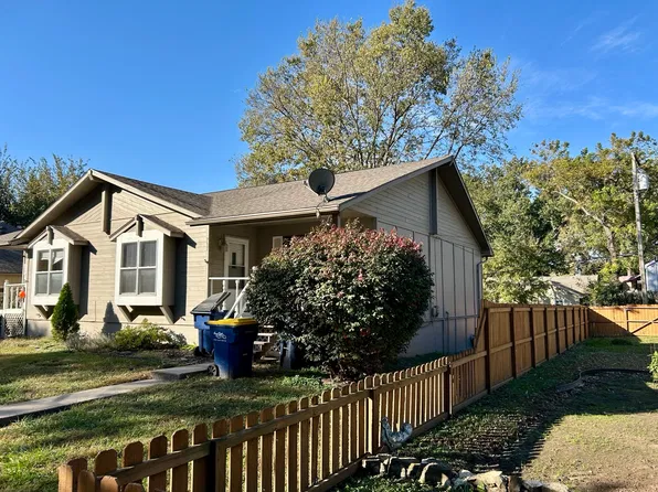 717 Locust St, Eudora, KS 66025