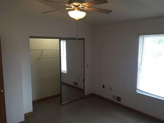 3rd image of 2430 Palermo Cir