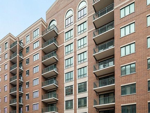 2nd image of 750 Pearson St #1-706
