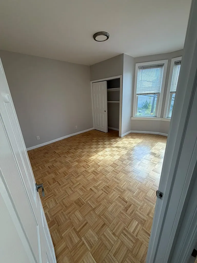 2 bed, $2,400 — Photo 4