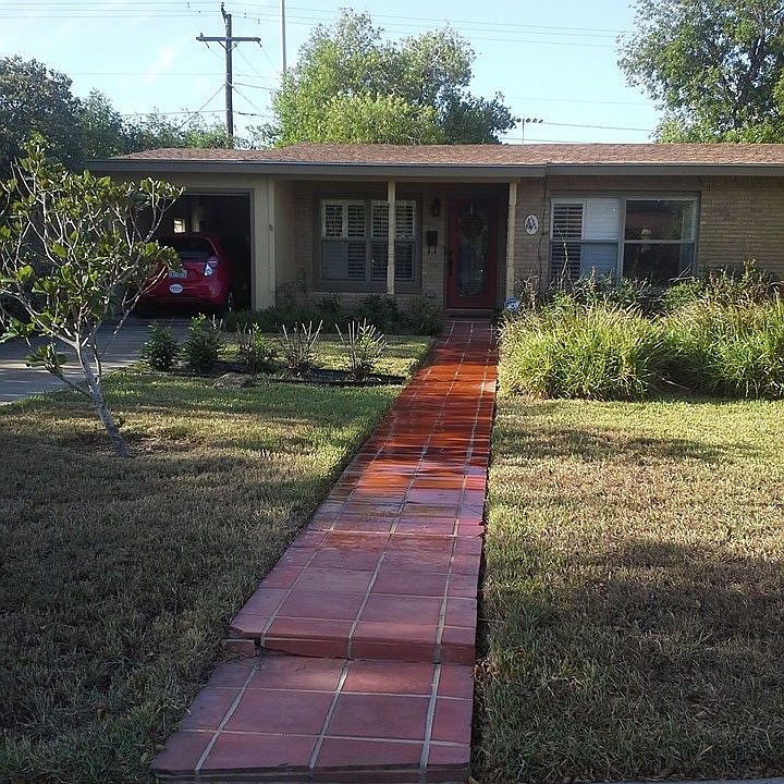 1st image of 1365 Lilac Ct