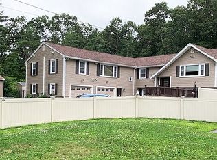 81 N High St, Foxboro, MA 02035