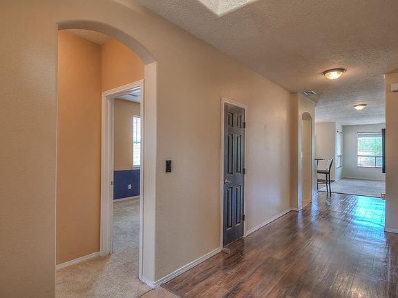 3rd image of 10428 Vallecito Dr NW