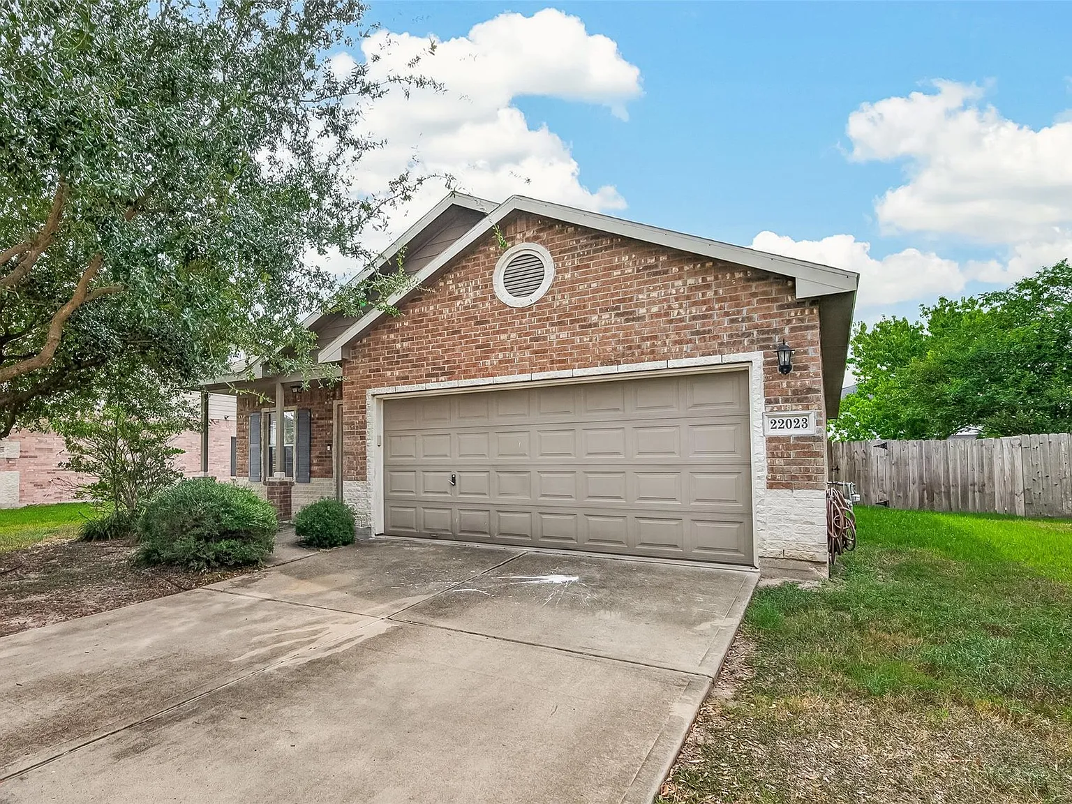 3 bed, 2.0 bath, 1680 sqft, $1,900 — Photo 4