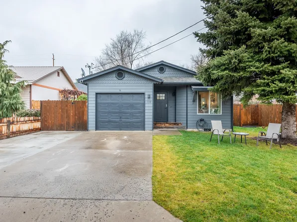 139 NE 9th St, Madras, OR 97741