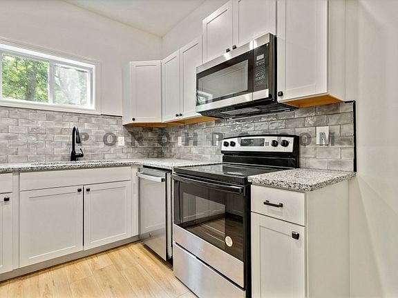4th image of 87 Hennon Dr NW #A