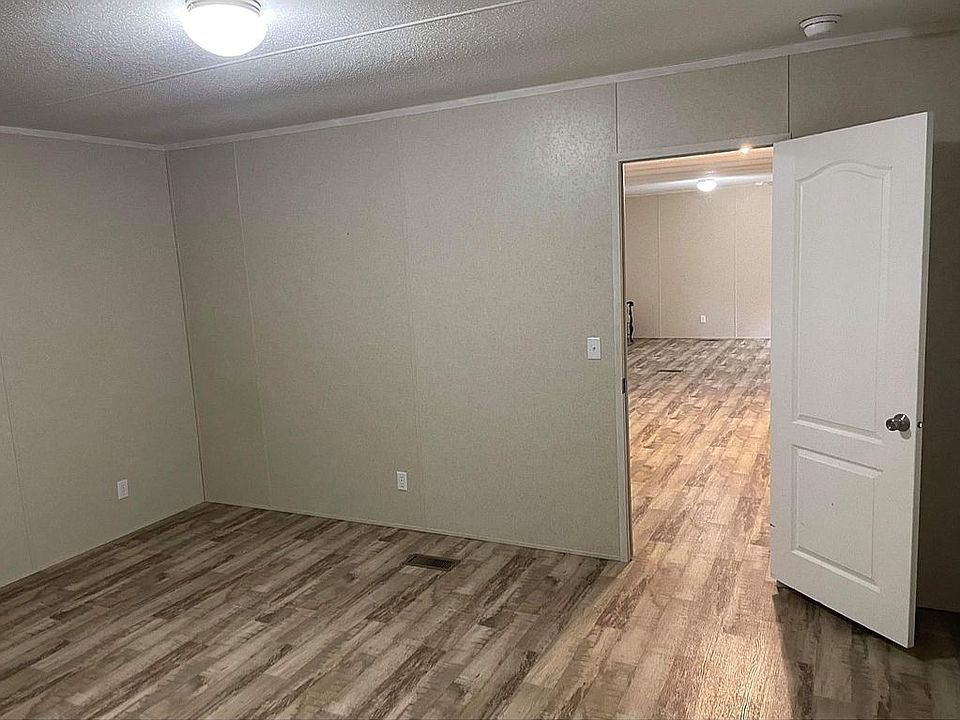 1st image of 658 Redwood Dr