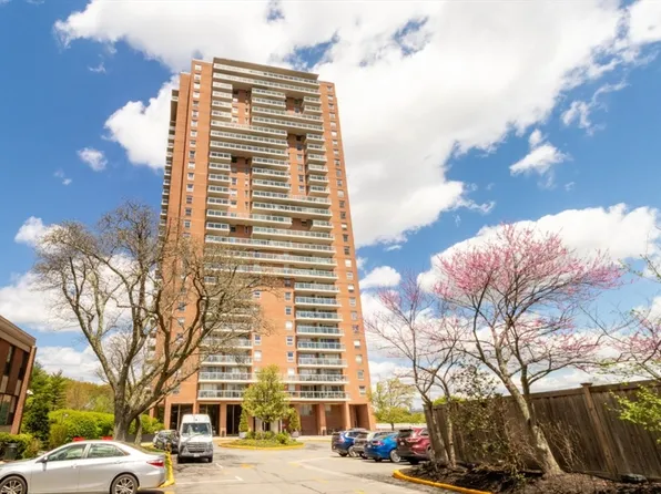 111 Perkins St APT 220, Boston, MA 02130