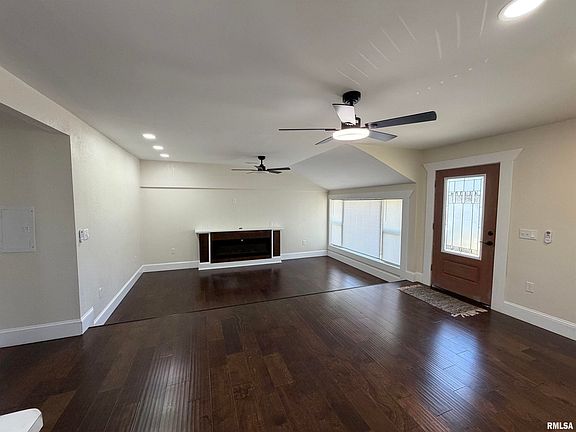 4th image of 1064 Johnston St