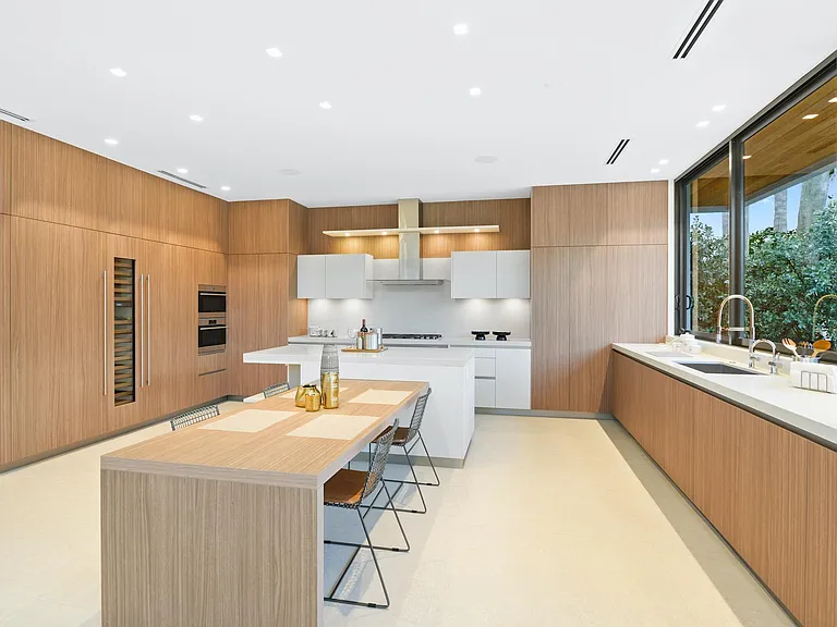401 Royal Plaza Dr — Photo 24