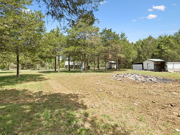 5th image of 160 Osteen Ln
