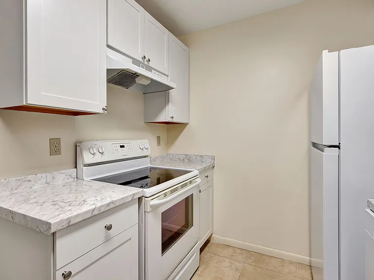 120 NW 70th St #103 — Photo 4