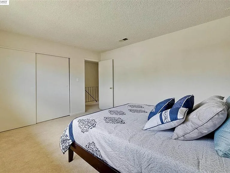 4132 Jamaica Ter — Photo 14