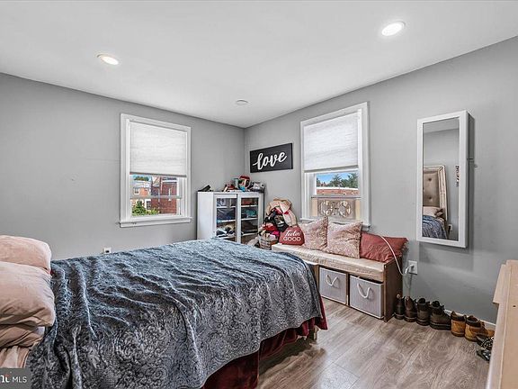 4th image of 1619 Elaine St