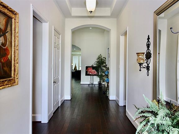 4th image of 11003 Colinton Dr